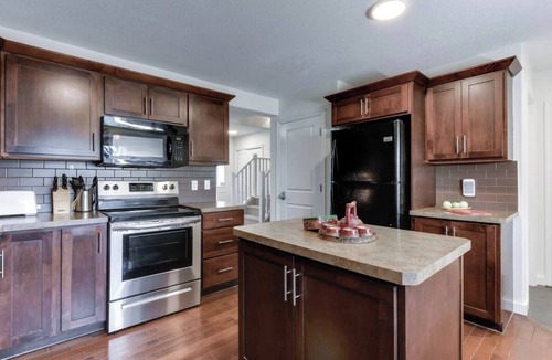 Leduc House | Song - 2 Bedrooms, 2.5 Bathrooms, Leduc/YEG