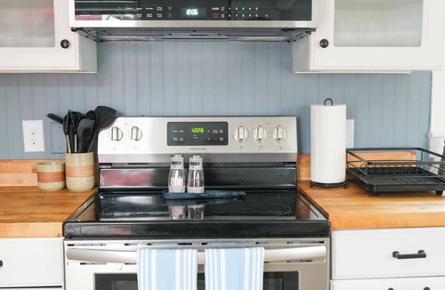Old Orchard Beach Cottage | Soothing 2-bedroom cottage with Sauna in Old Orchard Beach