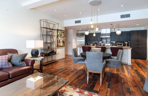 Jackson Condo | Sophistication & Convenience; Urban Flat one block from Town Square