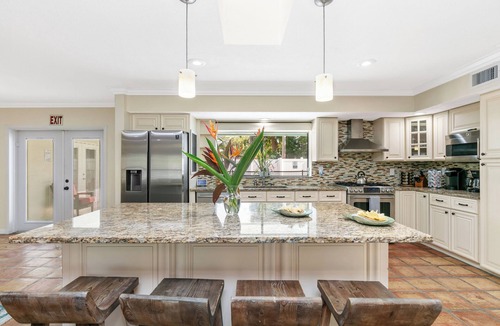 Harbor Village House | South Beach Retreat, Florida: Amazing Pool-Saltwater Heat,4BR, King Bed,5 Stars