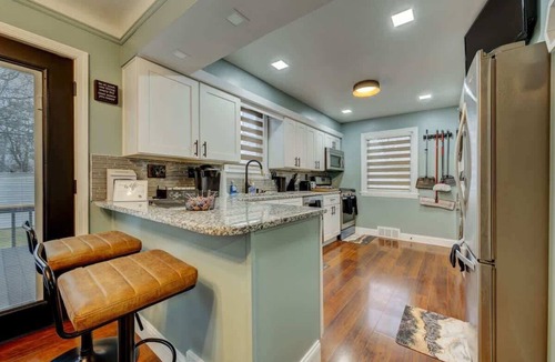 South Euclid House | South Euclid Home 10 Minutes to Cleveland Clinic