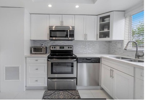 Bel Air Condo | SOUTH FLORIDA VACATION RENTAL. Work from home at the beach LOCATION LOCATION