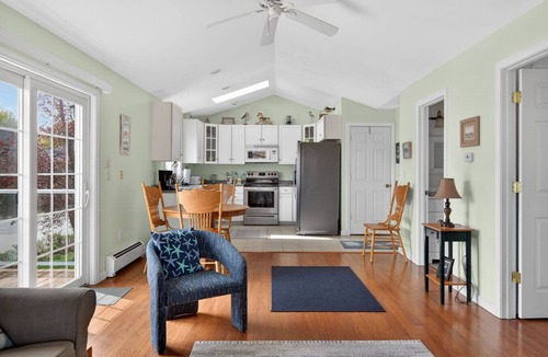 Willard House | South Portland Beach area rental