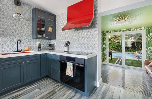 Margate House | Spacious 2 bedroom Tropical Paradise Home with Pool near Fort Lauderdale