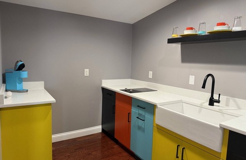 Lexington Apartment | Spacious 2 Bedroom Upstairs Apt in Lexington/Mansfield Monthly Rates Available