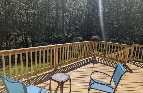 Boothbay House | Spacious 3 bedroom home in a quiet, woodsy, setting in gorgeous Boothbay, Maine