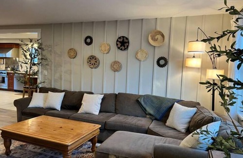 South End House | Spacious 3bdr 2ba - walk to Breweries & Downtown