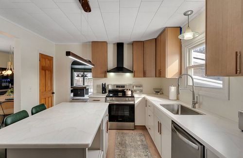 Winooski House | Spacious 3BR Home Near Burlington with hot tub ~ Sleeps 12