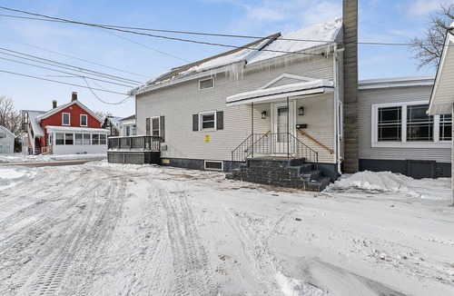 Winooski House | Spacious 3BR Home Near Burlington with hot tub ~ Sleeps 12