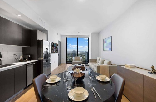 Downtown Miami Apartment | Spacious 3BR Retreat Skyline Bay Views at Miami