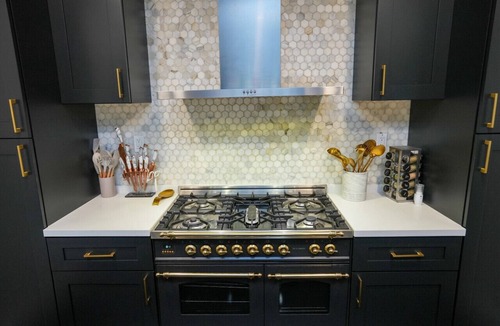 Downtown Hollywood House | Spacious 4-Bed Oasis w/Pool & Guest House!