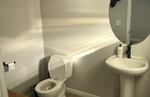Gill House | Spacious 4-bedroom 3.5 bathrooms house in charming Milliken