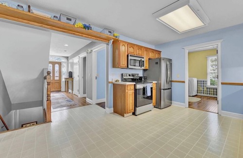 LaGrange House | Spacious 5BR Family Golf Oberlin-College Downtown