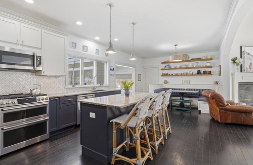 Vineyard Haven House | Spacious 6-bedroom house sleeps 12+ with pool, close to Tashmoo and pet friendly