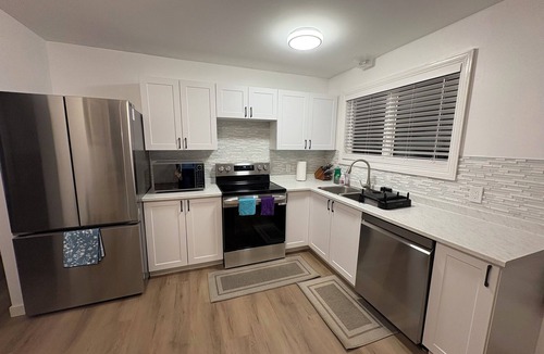 Regina House | Spacious and Cozy Bunglow with 4 Bedrooms-Sweet Home with Free Parkings