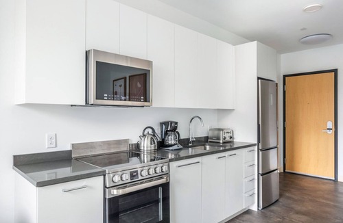 Central Square Apartment | Spacious Central Square Studio w/Doorman, near T Stop, by Blueground