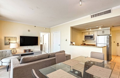 Coconut Grove Hotel | Spacious Condo's at Coconut Grove Hotel with Wrap-around Balcony