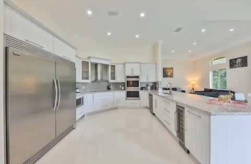 Davie House | Spacious Davie Villa to Watch World Cup