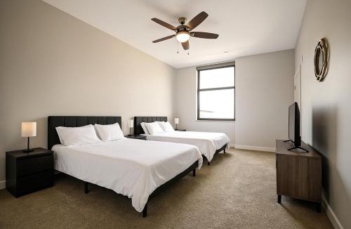 Downtown Cleveland Apartment | Spacious Dwntwn Suite! RnR HoF, Casino, Stadium