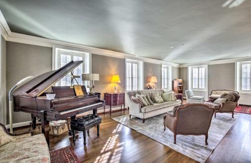 Keene House | Spacious Estate w/Courtyard: 2 Miles to Downtown!