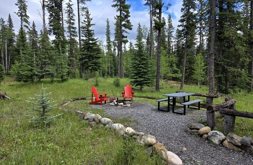 Nordegg Cottage | Spacious Family-Friendly Mountain Getaway near Banff, Alberta