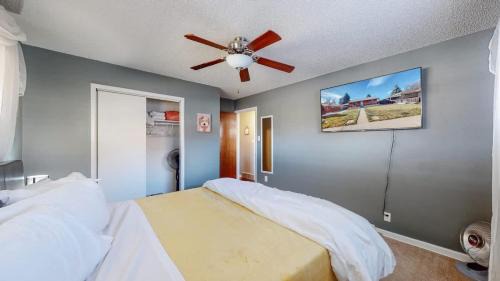 Twin Lakes House | Spacious Family Home with King Beds and Big Yard
