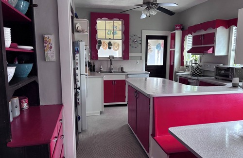 Sebring House | Spacious historic 4-bedroom pool house in Downtown Sebring