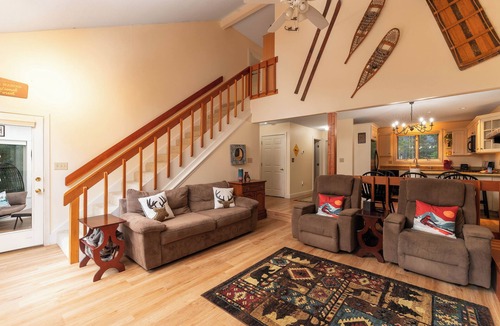 North Conway House | Spacious Home near Diana's Baths!