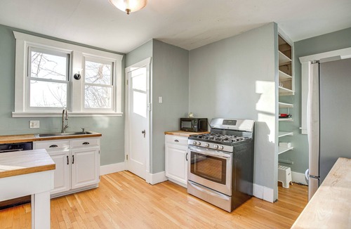 Englewood House | Spacious Home w/Fenced Yard: 6 Mi to Dtwn Denver!