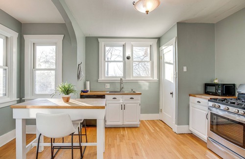 Englewood House | Spacious Home w/Fenced Yard: 6 Mi to Dtwn Denver!