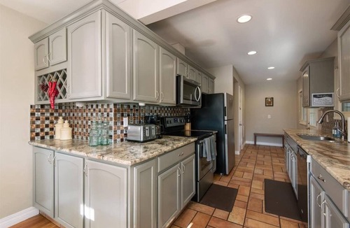 Littleton House | Spacious Homestead 3 Baths Game Den Yard