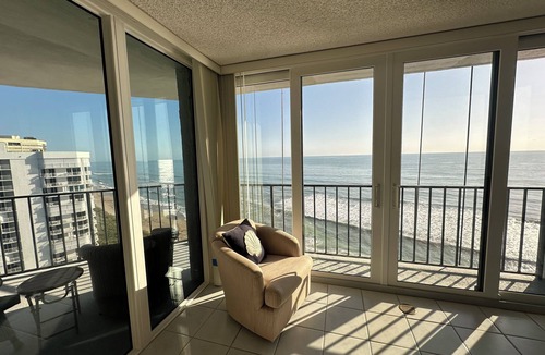 Hutchinson Island South Condo | Spacious Luxury 2-bd 2-ba Ocean Front Condo, in tranquil Hutchinson Island