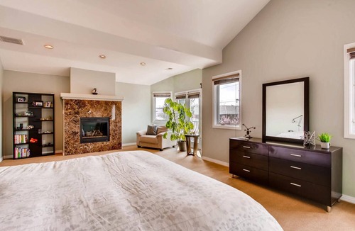 University Park House | ★★Spacious Modern Home Perfect for Groups!★★