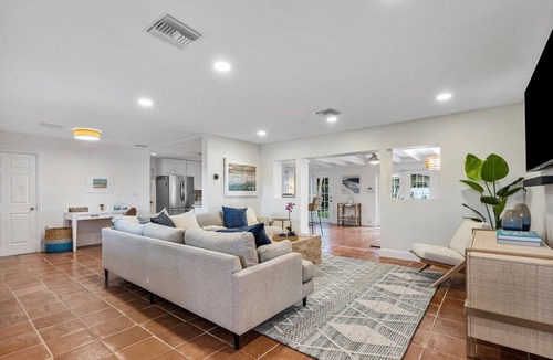 Lake Ida Shores House | Spacious Private Pool Oasis