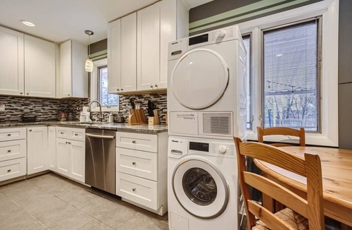 University Hills House | Spacious Ranch with Light Rail Access, 10 Guests