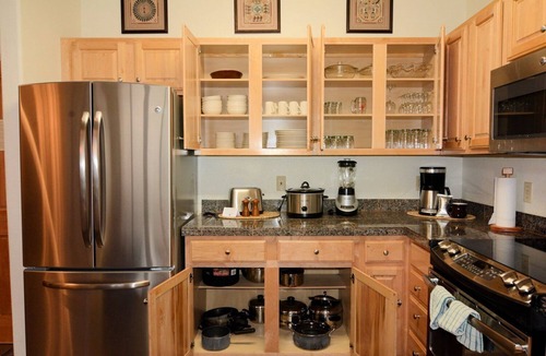 Mountain House Condo | Spacious Remodeled Unit+Loft, Central Location, Great for Large Families, Groups