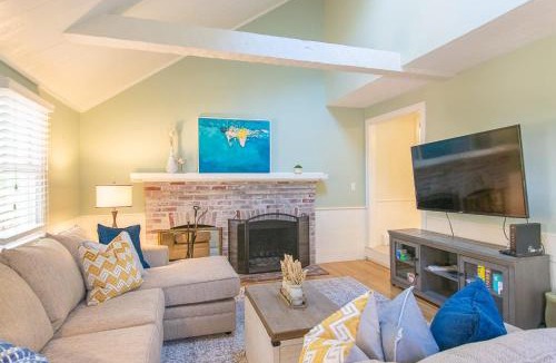 Marstons Mills House | Spacious Stone Fire Pit Game Room