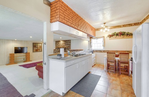 Bedford Apartment | Spacious Studio - 5 Mi to MGM Northfield Park!