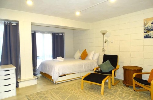 Mid-Cambridge House | Spacious Studio Near Harvard Sq