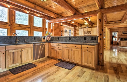 Twin Mountain Cabin | Spacious Twin Mountain Vacation Rental on 5 Acres!