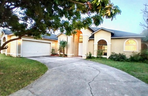 Fort Myers House | Spacious Waterfront 4BD/3BA in CC w/JAZCUZZI