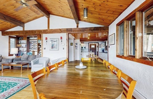 Hubbardton House | Spectacular dog-friendly lakefront house with washer/dryer & fast WiFi
