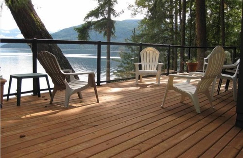 Eagle Bay Cottage | Spectacular Shuswap Water Front Property