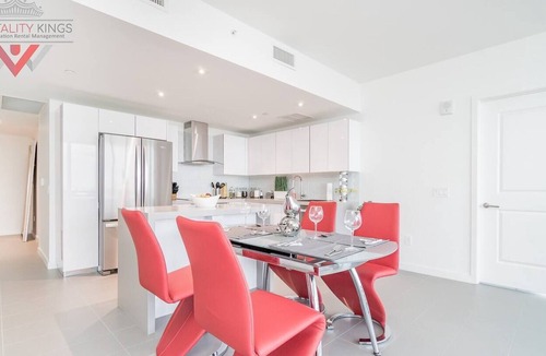 Town Square Apartment | Spectacular Studio NY Style in Downtown Miami!