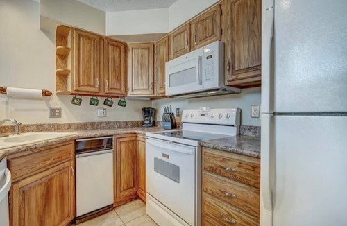 Summit Cove Condo | *Spring Break Special! Great Family Getaway!*
