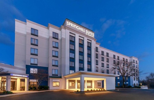 Peabody Hotel | SpringHill Suites Boston Peabody