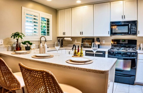 Almont House | St. George Digital Nomad Base w/Putting Green, Gym, Game Room & Outdoor Cinema