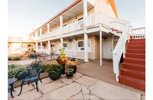 Cimarron Hotel | St James A5