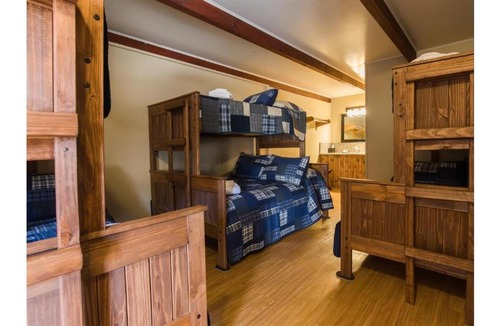 Cimarron Hotel | St James Family Suite 1