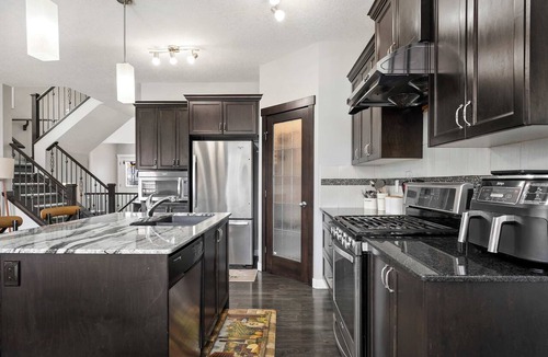 Calgary House | Stampede Family Home w/Free Banff Pass, Kids Play Den